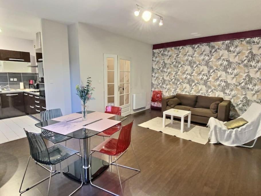 Appartement En Residence, Blois Exterior foto
